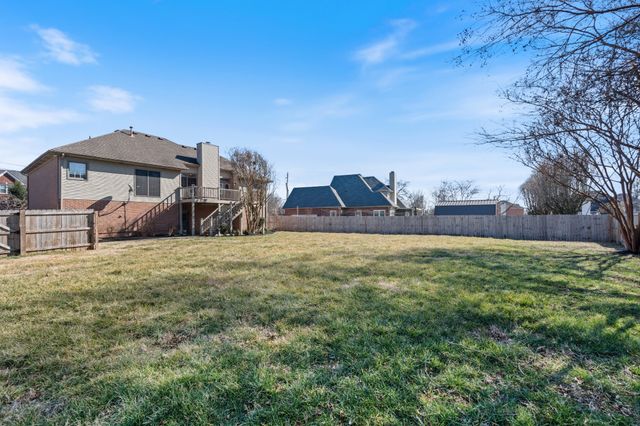 111 Wyncrest Ct, Hendersonville, TN 37075