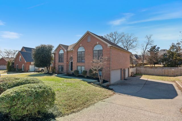 111 Wyncrest Ct, Hendersonville, TN 37075
