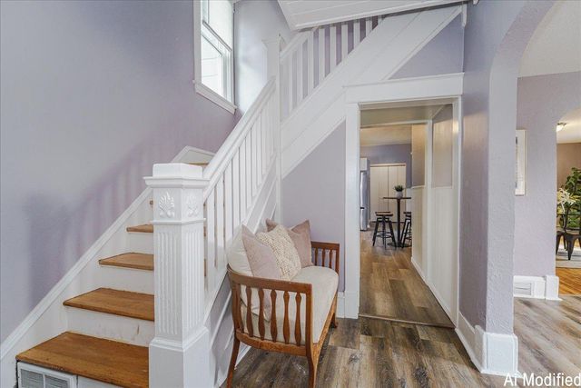 35 Manitoba Avenue, Saint Paul, MN 55117