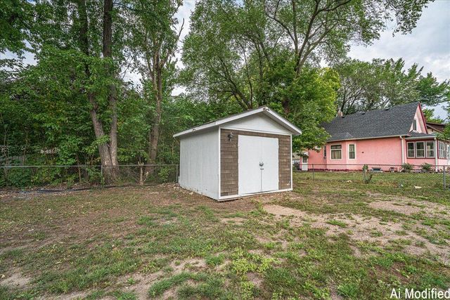 35 Manitoba Avenue, Saint Paul, MN 55117