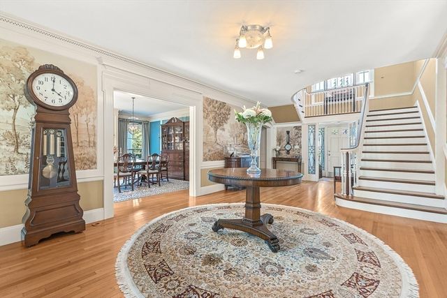 2 Everett Ave, Winchester, MA 01890