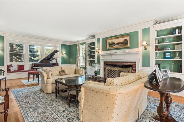 2 Everett Ave, Winchester, MA 01890