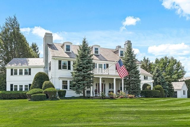 2 Everett Ave, Winchester, MA 01890