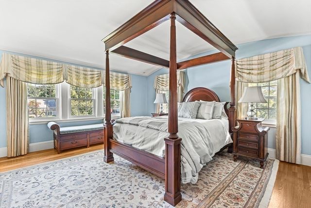 2 Everett Ave, Winchester, MA 01890