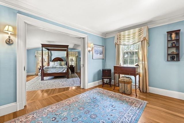 2 Everett Ave, Winchester, MA 01890