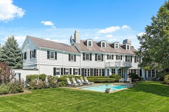 2 Everett Ave, Winchester, MA 01890