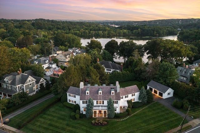 2 Everett Ave, Winchester, MA 01890