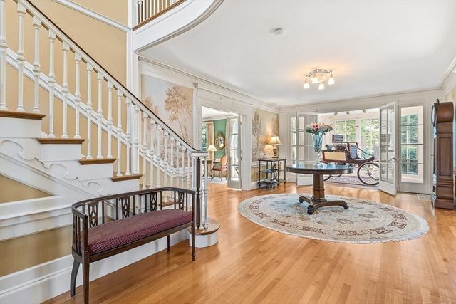 2 Everett Ave, Winchester, MA 01890