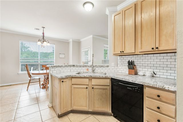 1425 West Villa Maria Road 1004, Bryan, TX 77801