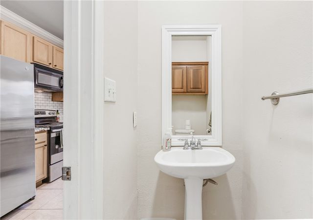 1425 West Villa Maria Road 1004, Bryan, TX 77801