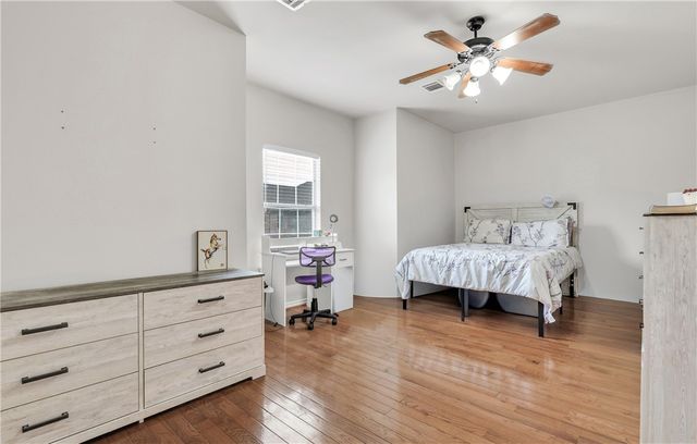 1425 West Villa Maria Road 1004, Bryan, TX 77801