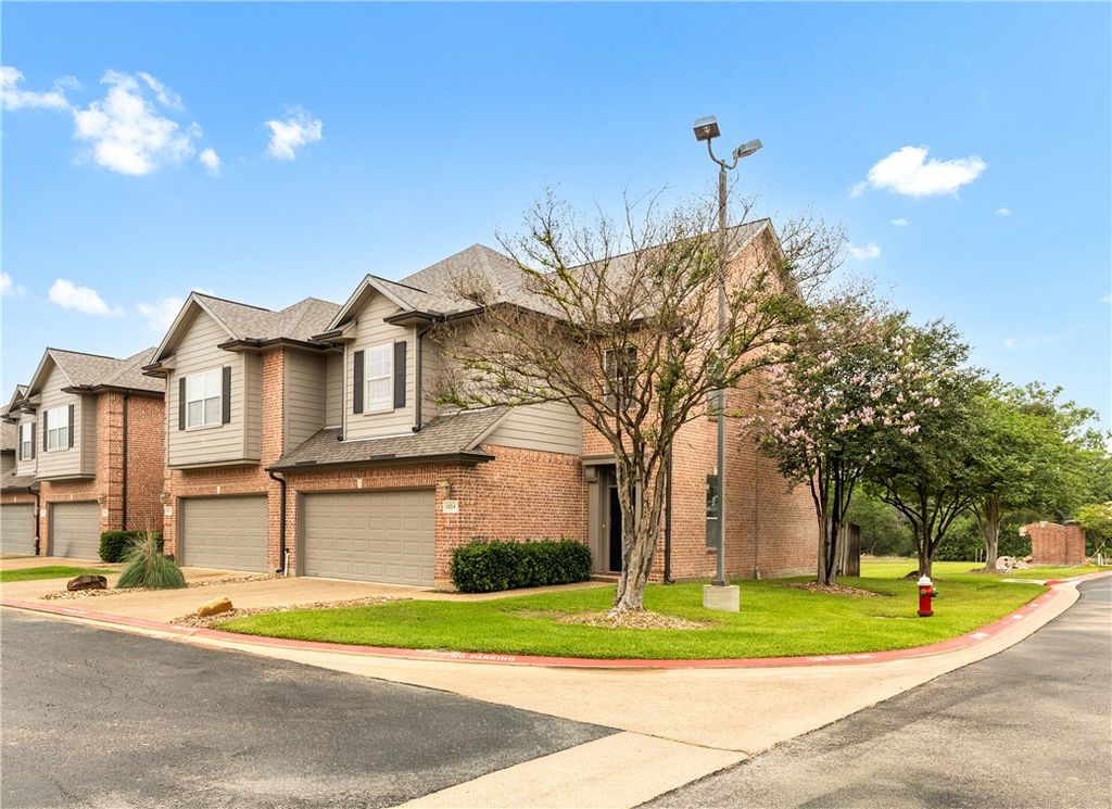 1425 West Villa Maria Road 1004, Bryan, TX 77801