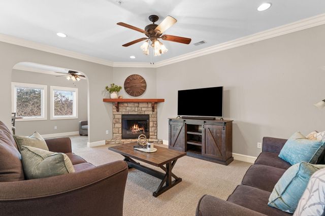 228 Seven Cove Lane 101, Kimberling City, MO 65686