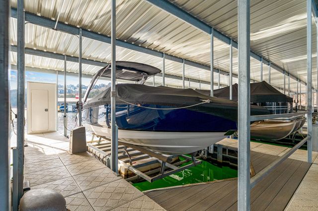 228 Seven Cove Lane 101, Kimberling City, MO 65686