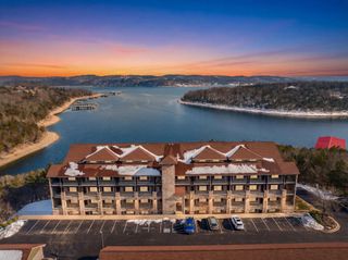 228 Seven Cove Lane 101, Kimberling City, MO 65686