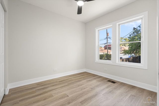 9331 S Woodlawn Avenue, Chicago, IL 60619