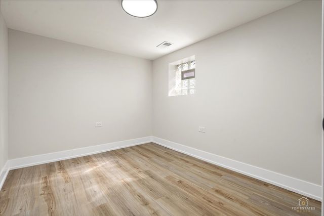 9331 S Woodlawn Avenue, Chicago, IL 60619