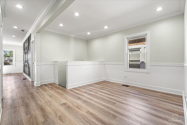 9331 S Woodlawn Avenue, Chicago, IL 60619