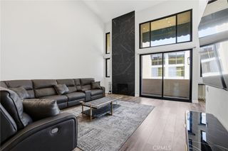 5310 Zelzah Avenue 302, Encino, CA 91316