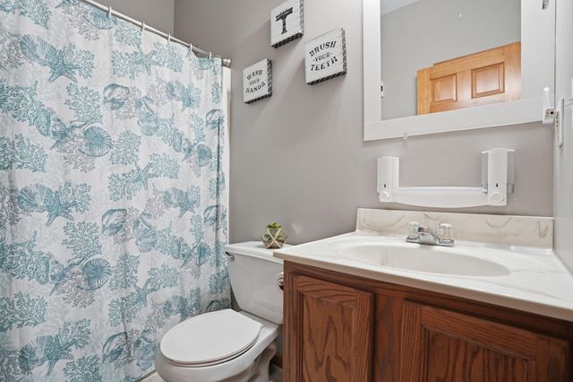 4221 Burlwood Drive, Chesterton, IN 46304