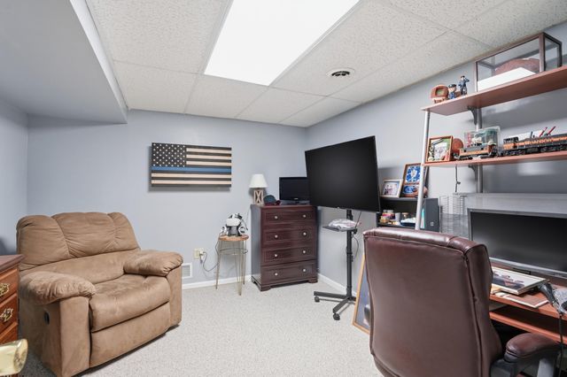 4221 Burlwood Drive, Chesterton, IN 46304