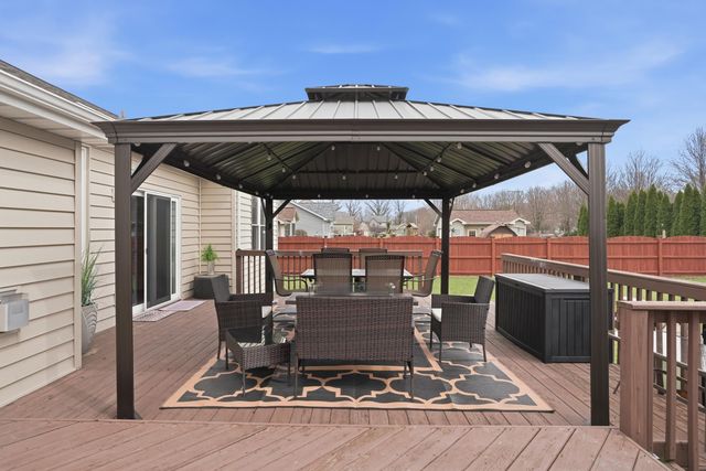 4221 Burlwood Drive, Chesterton, IN 46304