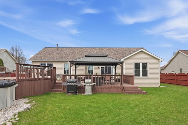 4221 Burlwood Drive, Chesterton, IN 46304