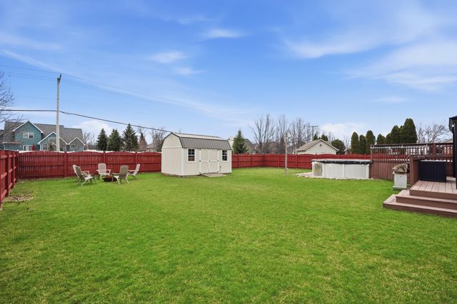 4221 Burlwood Drive, Chesterton, IN 46304