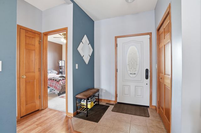 4221 Burlwood Drive, Chesterton, IN 46304