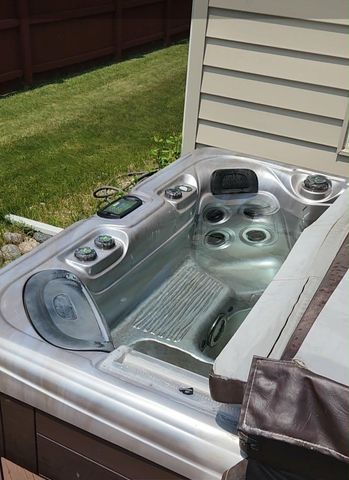 4221 Burlwood Drive, Chesterton, IN 46304