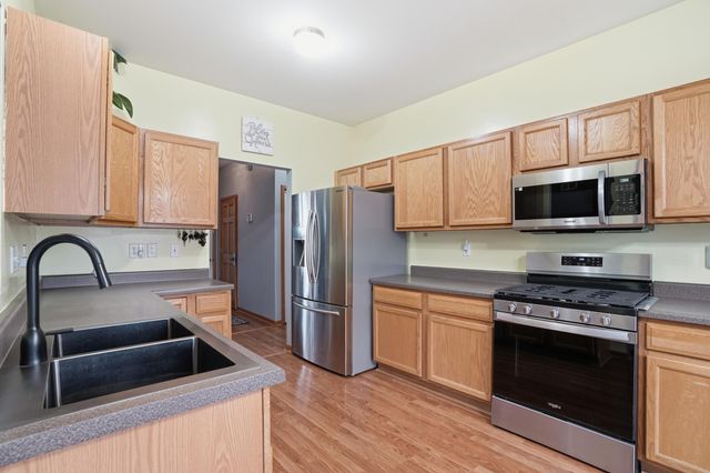 4221 Burlwood Drive, Chesterton, IN 46304