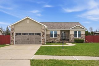 4221 Burlwood Drive, Chesterton, IN 46304
