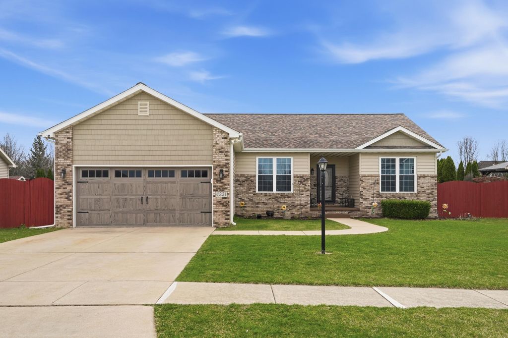 4221 Burlwood Drive, Chesterton, IN 46304