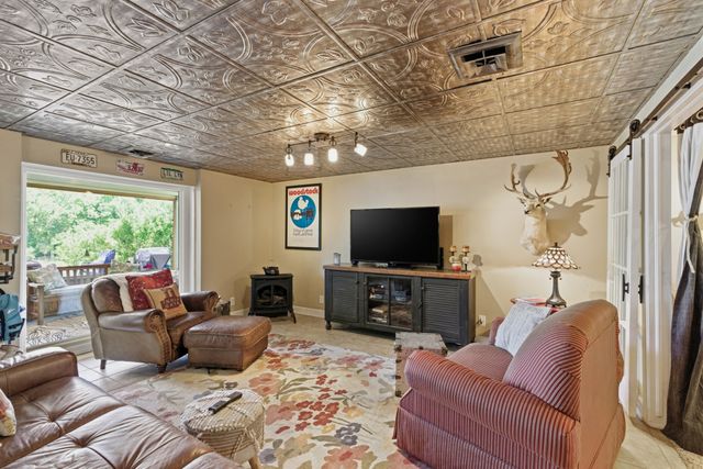 135 Keenan Ln, Mount Juliet, TN 37122