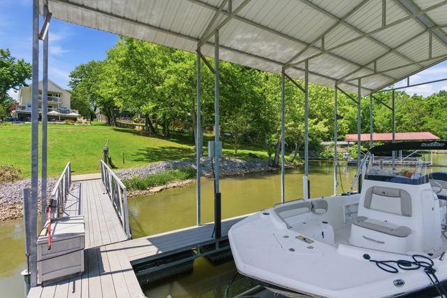 135 Keenan Ln, Mount Juliet, TN 37122
