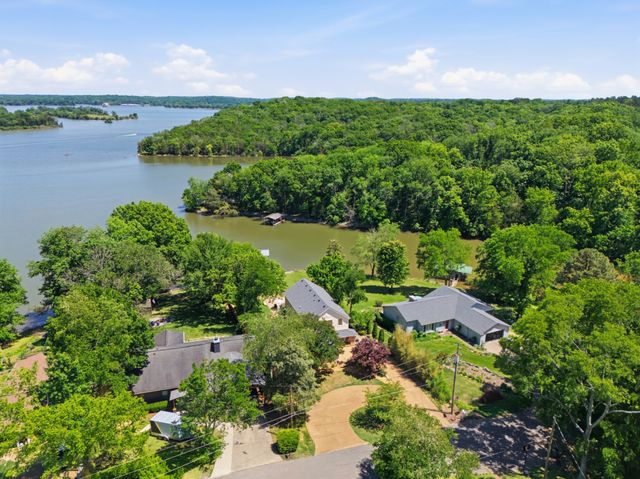 135 Keenan Ln, Mount Juliet, TN 37122
