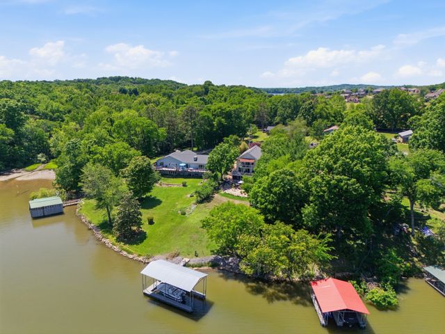 135 Keenan Ln, Mount Juliet, TN 37122