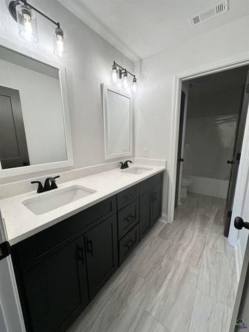 208 Ashley Nicole Avenue, Bonaire, GA 31005