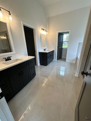 208 Ashley Nicole Avenue, Bonaire, GA 31005