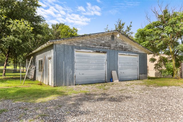 830 Pearce Drive, Pottsboro, TX 75076