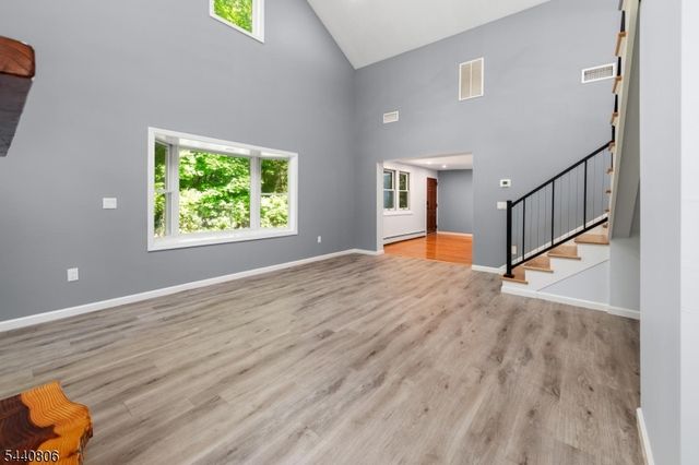 14 Maine Rd, West Milford Twp., NJ 07421