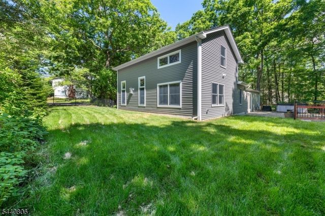 14 Maine Rd, West Milford Twp., NJ 07421