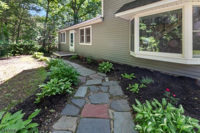 14 Maine Rd, West Milford Twp., NJ 07421