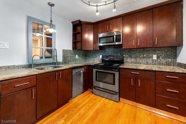 14 Maine Rd, West Milford Twp., NJ 07421