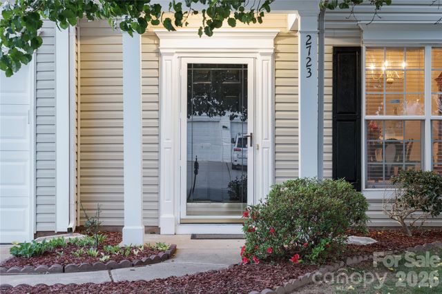 2723 Old Ironside Drive, Charlotte, NC 28213