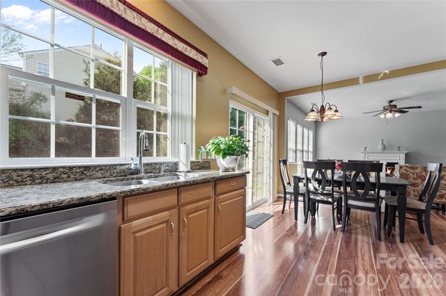 2723 Old Ironside Drive, Charlotte, NC 28213