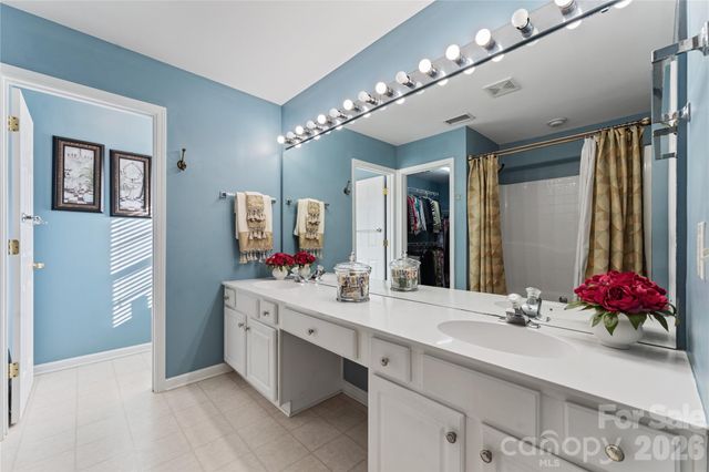 2723 Old Ironside Drive, Charlotte, NC 28213