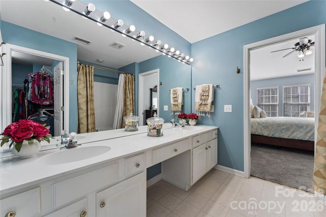 2723 Old Ironside Drive, Charlotte, NC 28213