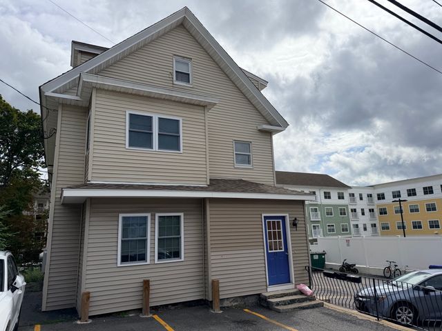 11 High Street 1, Hudson, MA 01749