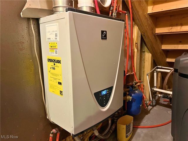 211 N Saint Clairsville Road, Port Washington, OH 43837